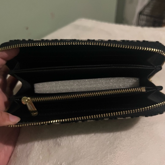 Design Designer Wallet - Picture 4 of 4